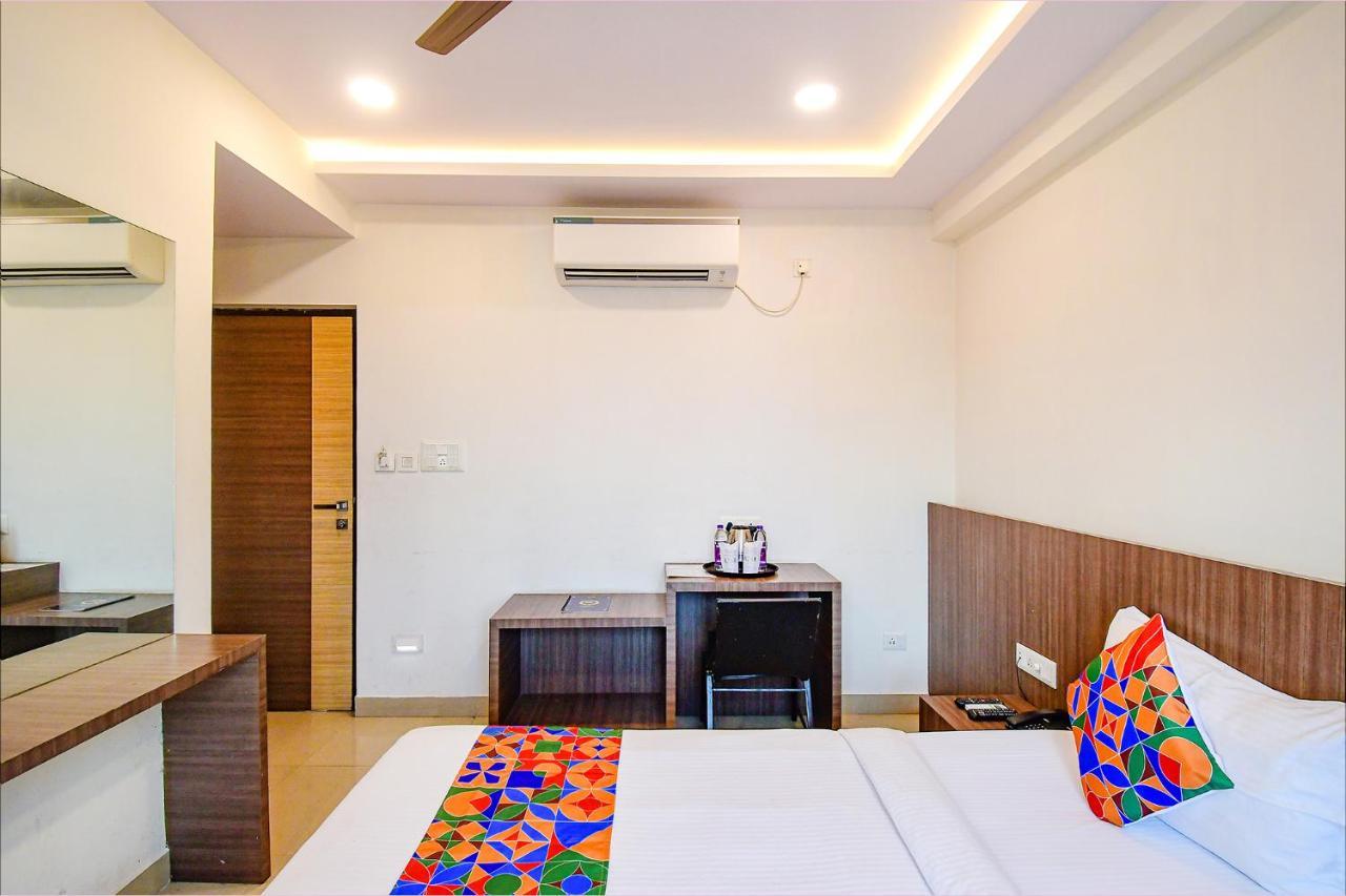 Fabhotel Kzar Select - 2Km From Park Street Kalkuta Zewnętrze zdjęcie